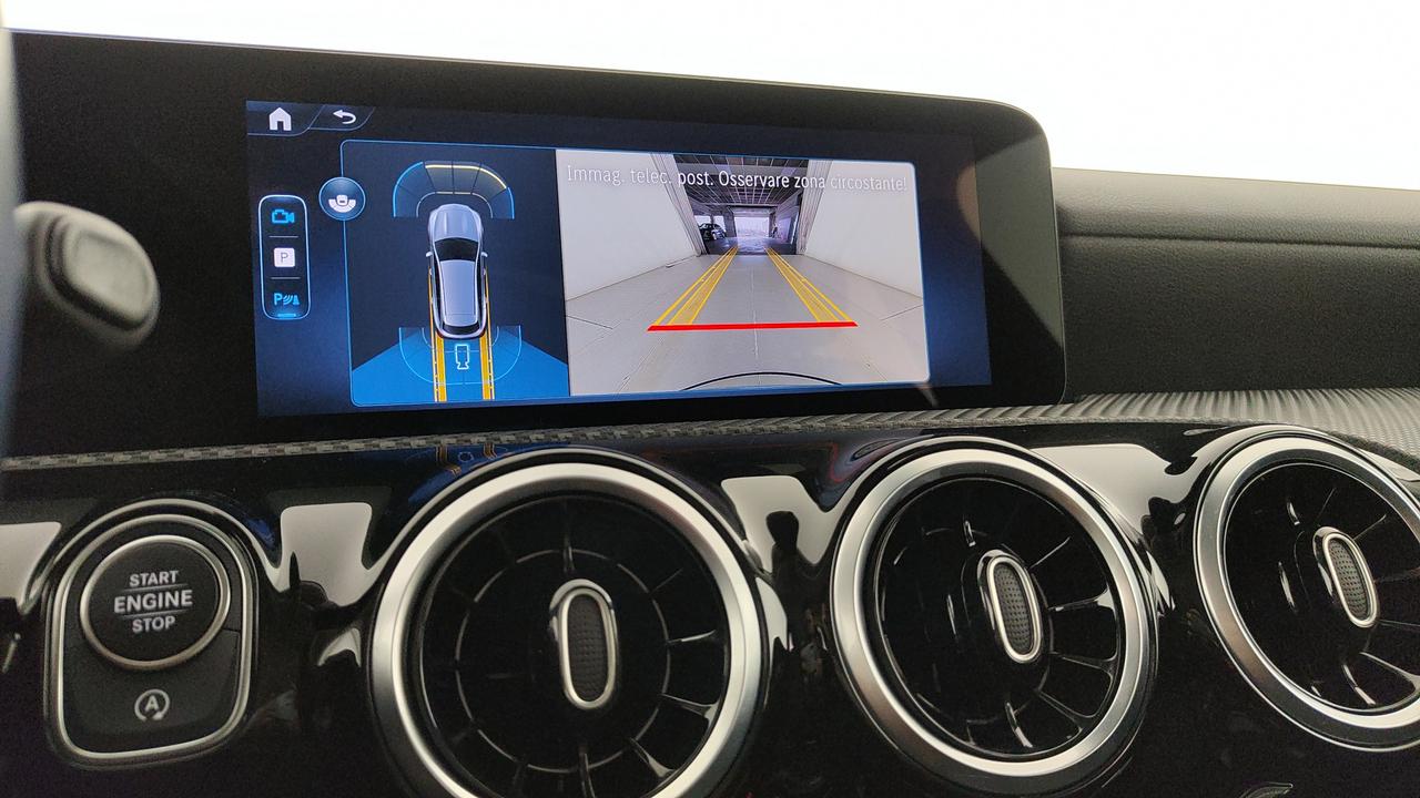 Mercedes-Benz CLA Shooting Brake 180 d Advanced auto