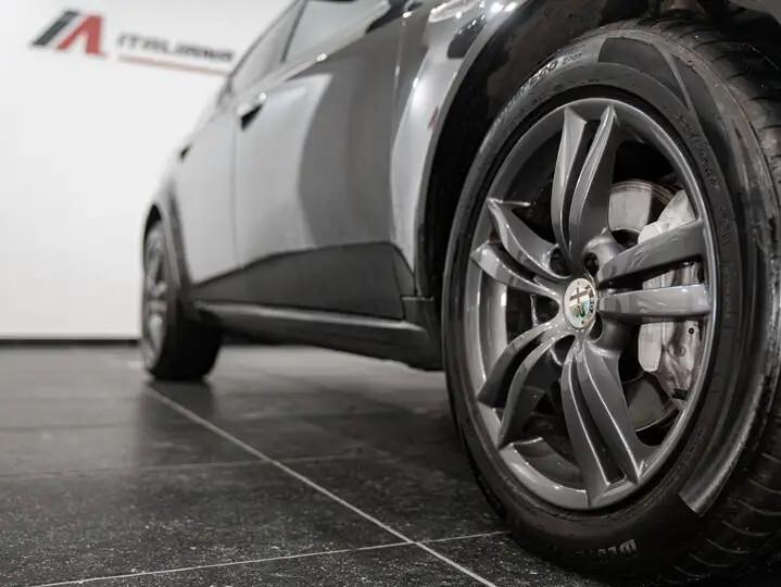 Alfa Romeo 159 1.9 JTDm 16V Sportwagon Distinctive