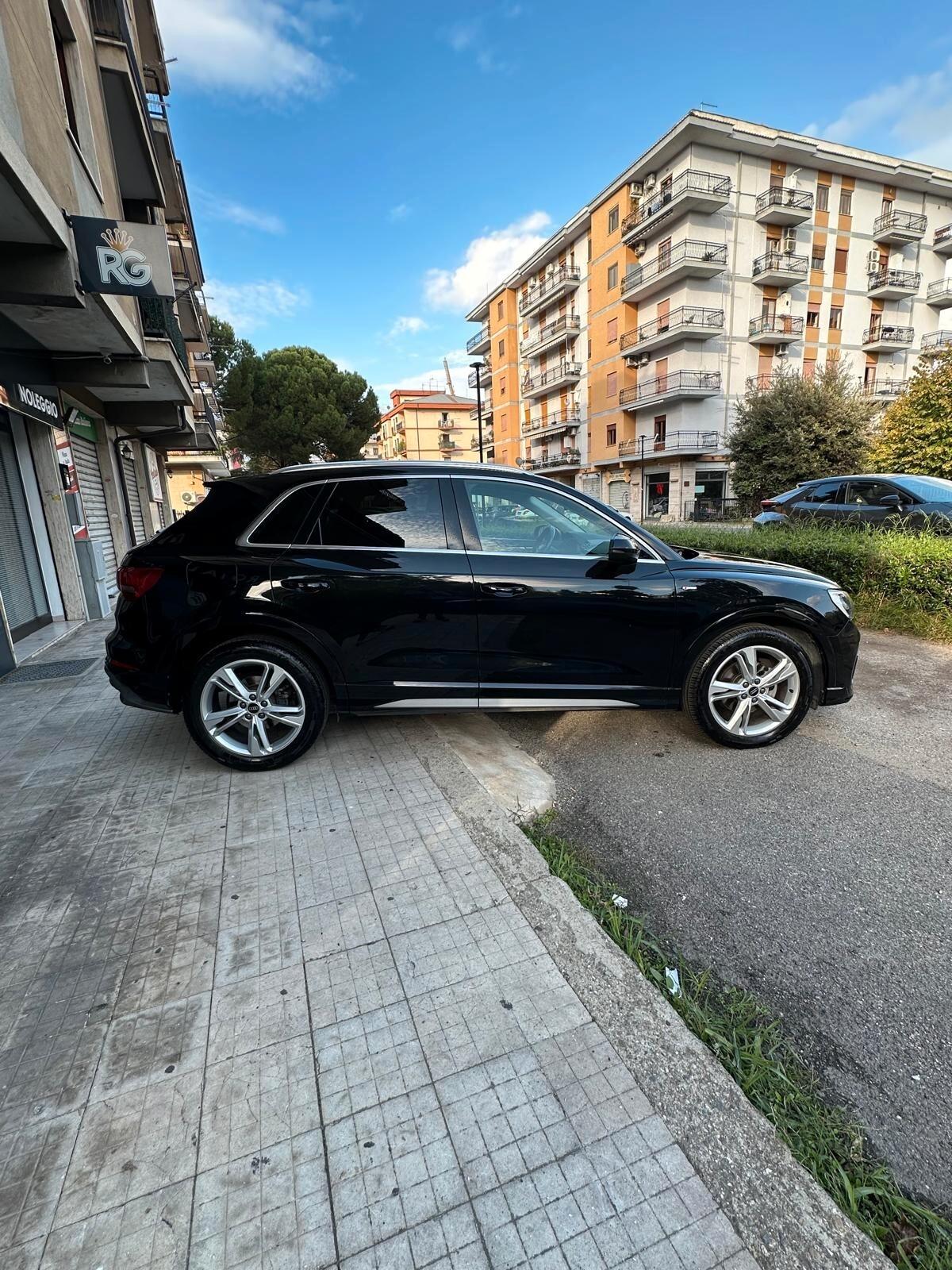 Audi Q3 35 TDI S tronic line edition