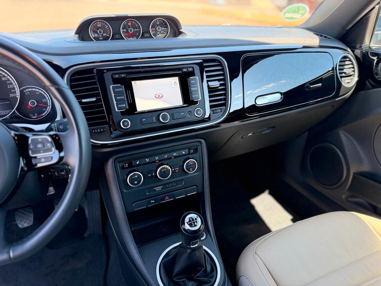 Volkswagen Maggiolino CABRIO 1.6 TDI 105cv 50s ANNIVERSARIO