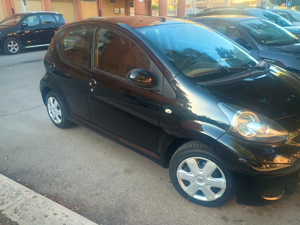 Toyota Aygo 1.0 12V VVT-i 5 porte Now