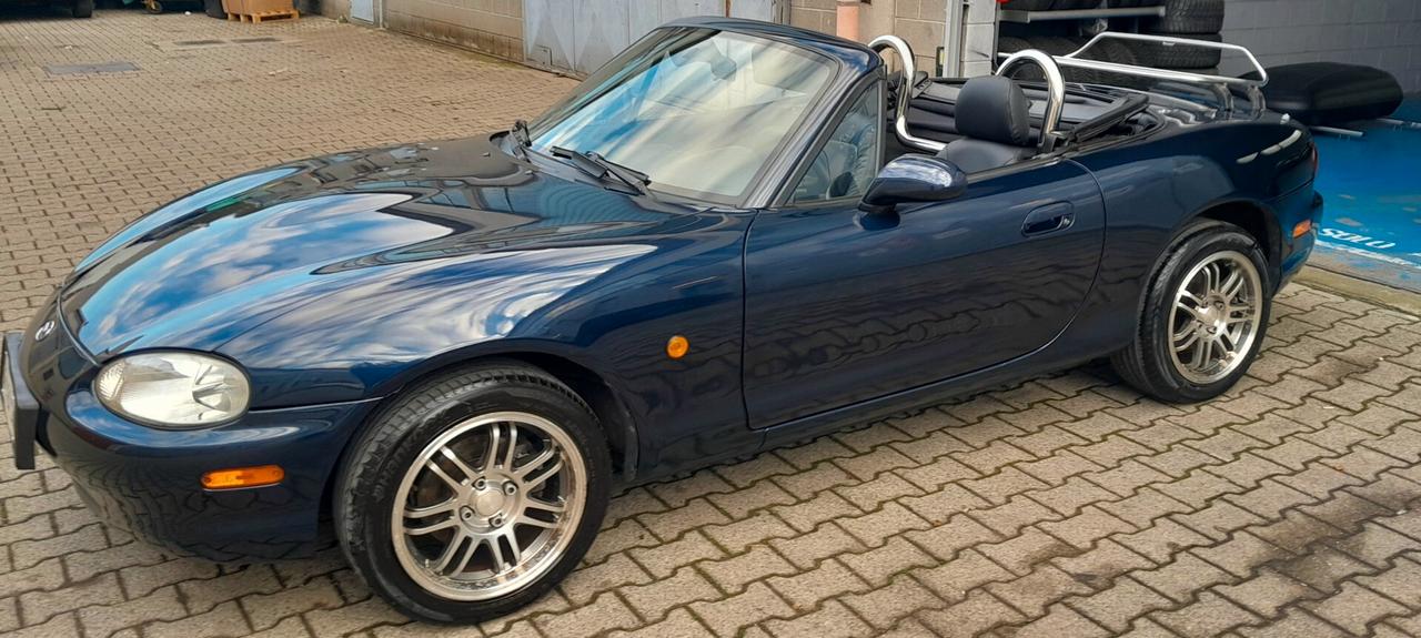 Mazda MX-5 1.6i 16V cat