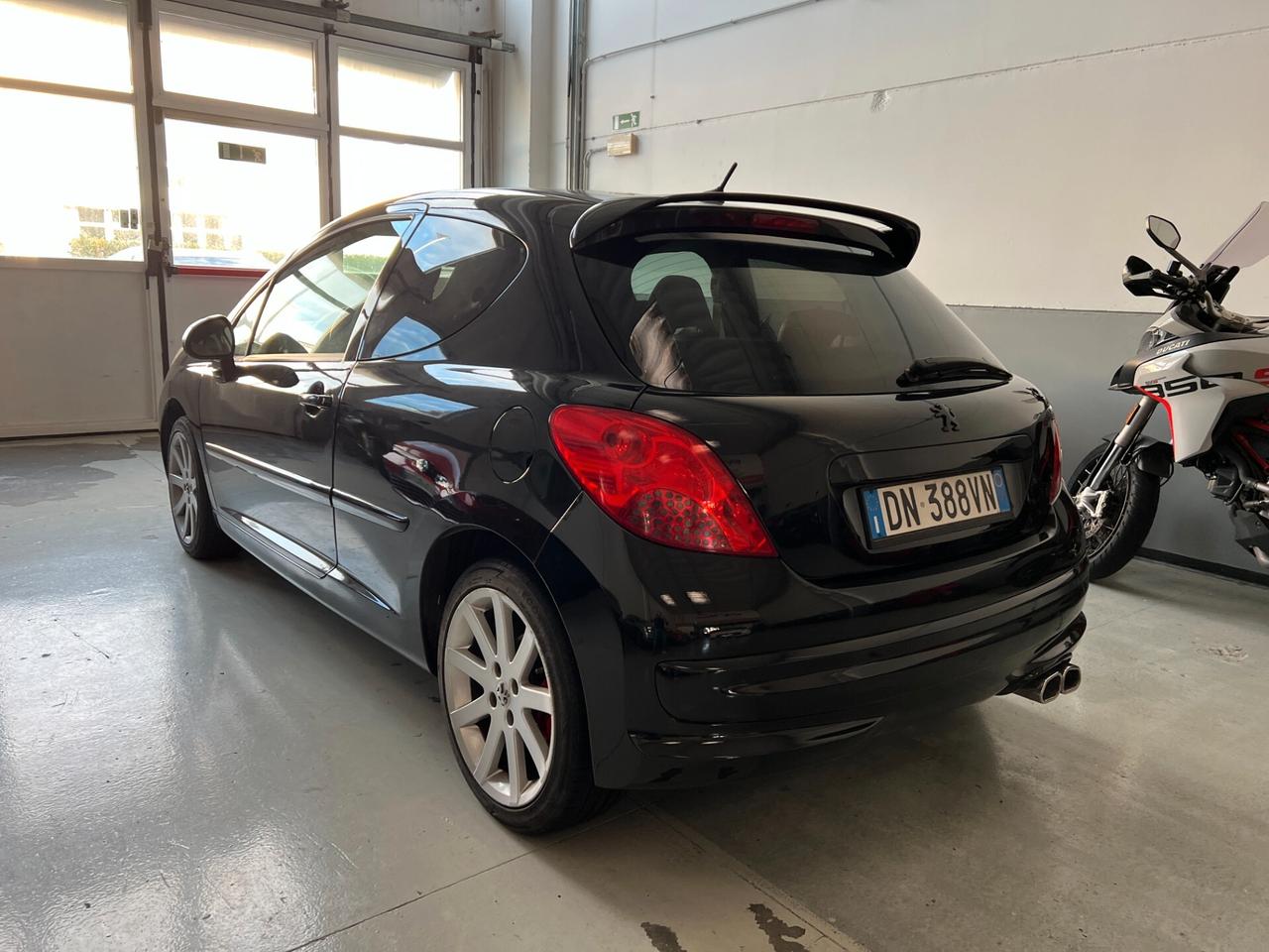 Peugeot 207 1.6 THP 175CV 3p. GTi