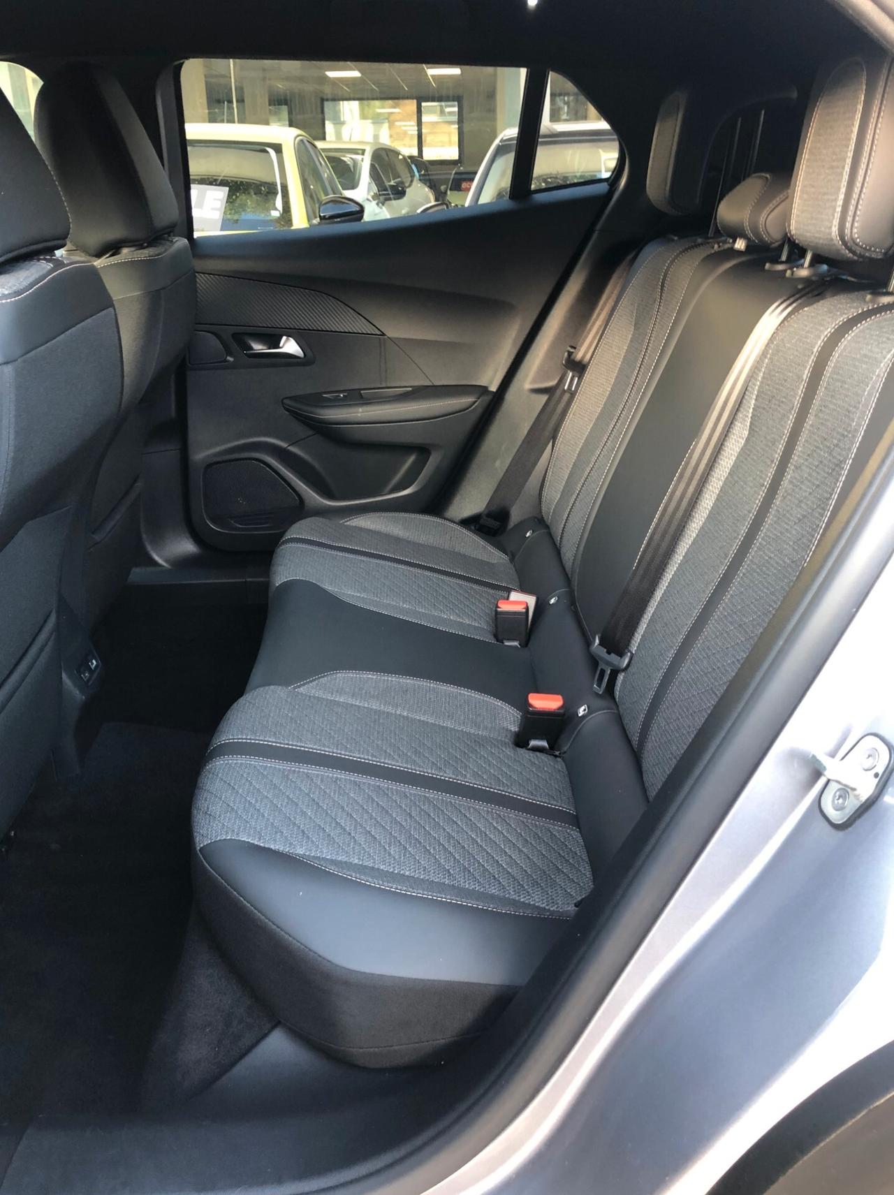 Peugeot 2008 PureTech 100 S&S Allure