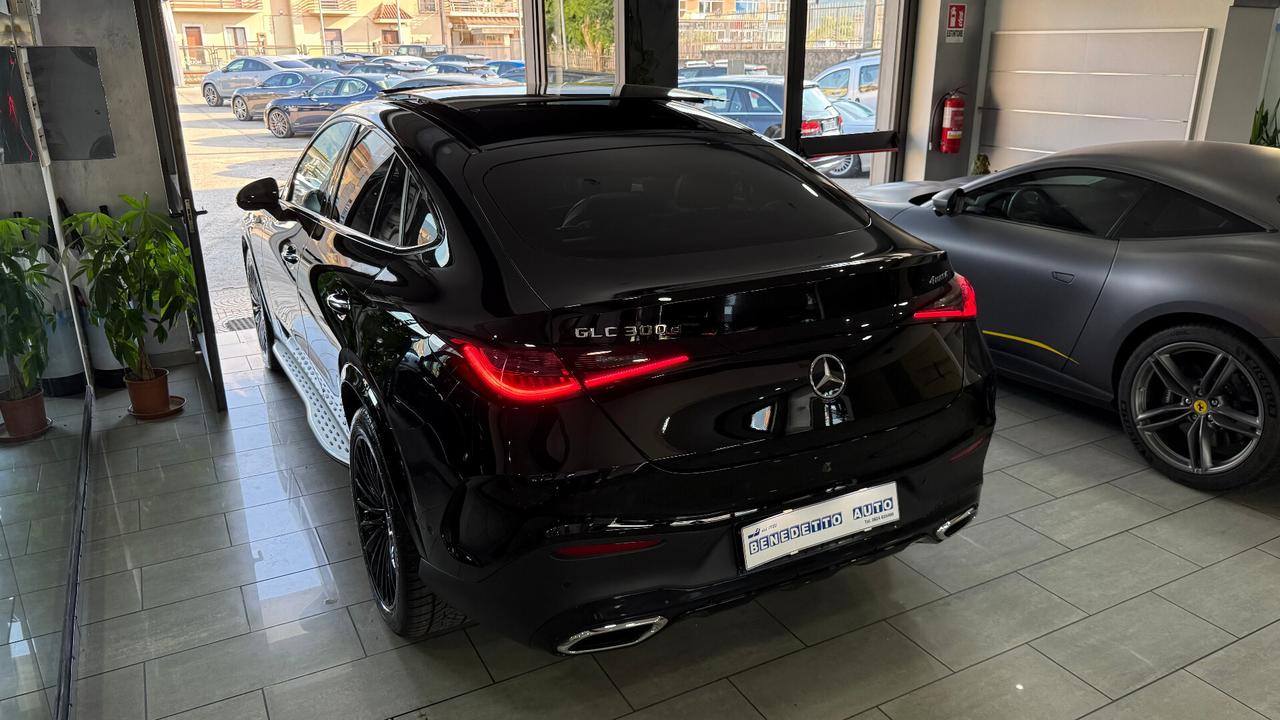 MERCEDES GLC 300 D COUPE' TETTO AMG