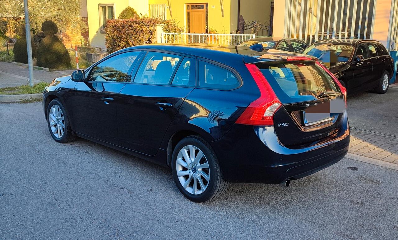 Volvo V60 D3 Geartronic Momentum