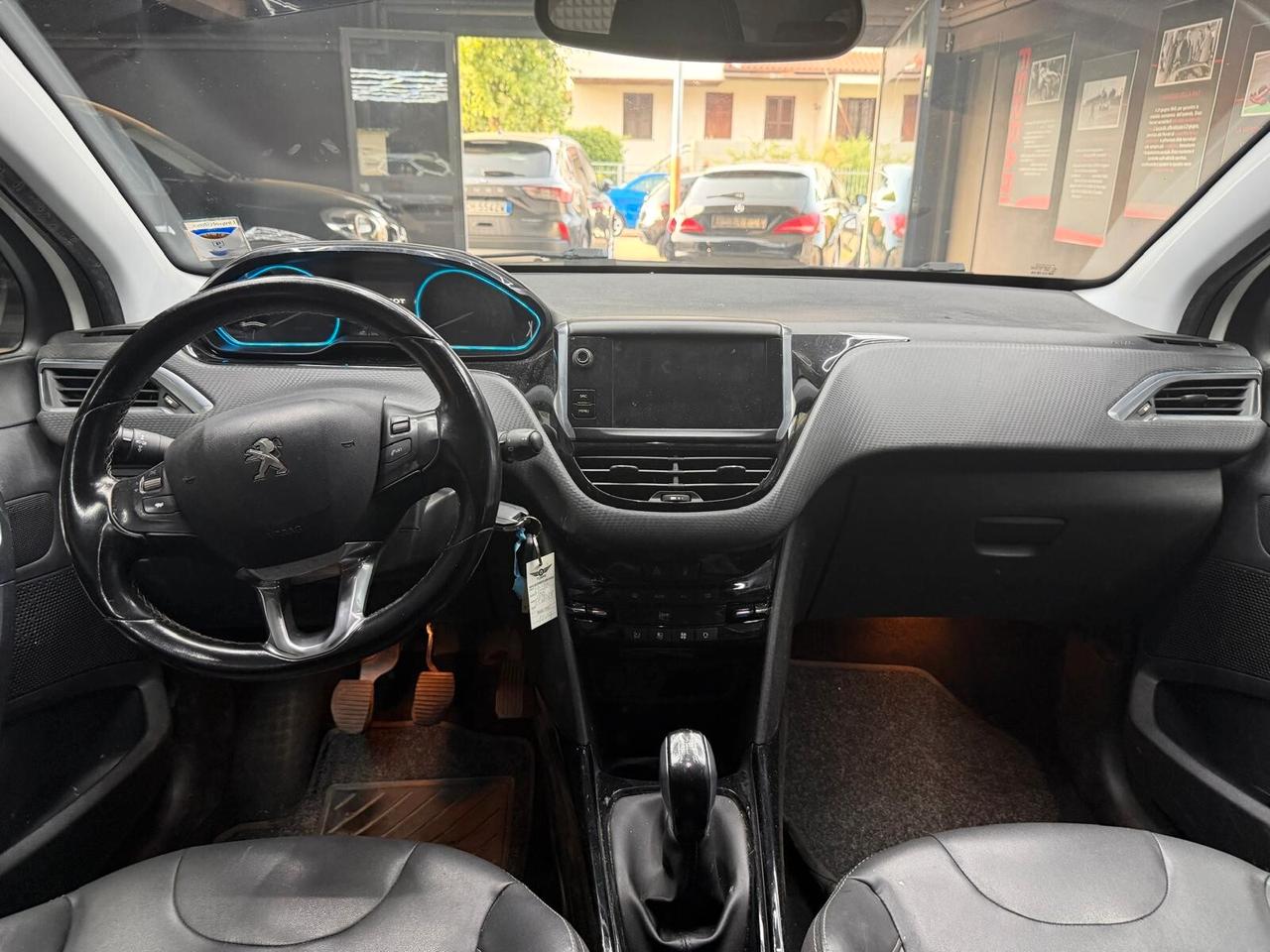Peugeot 2008 BlueHDi 100 Allure