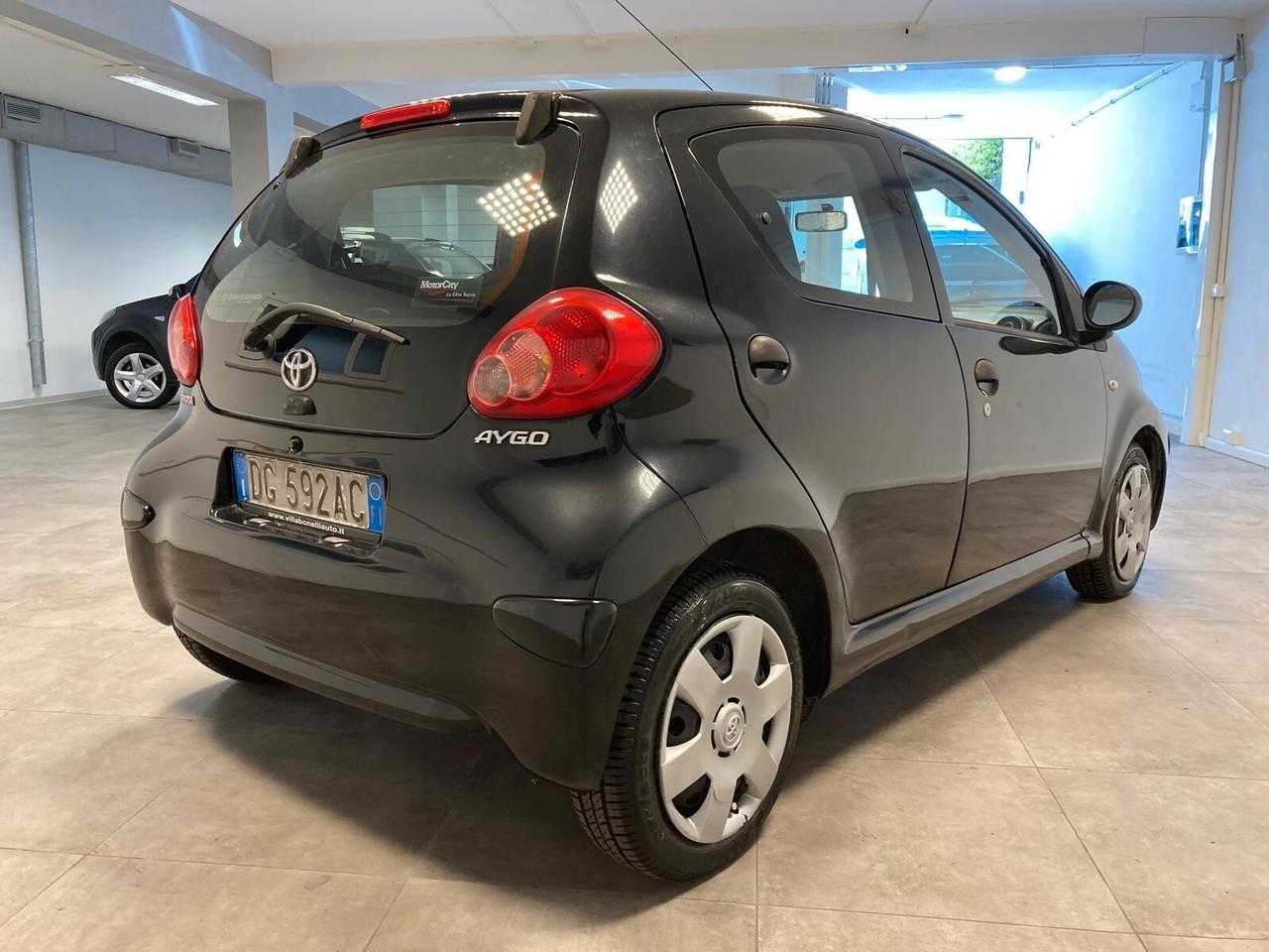 TOYOTA AYGO 1.0 - OK NEOPATENTATI - 118.000 KM ORIG