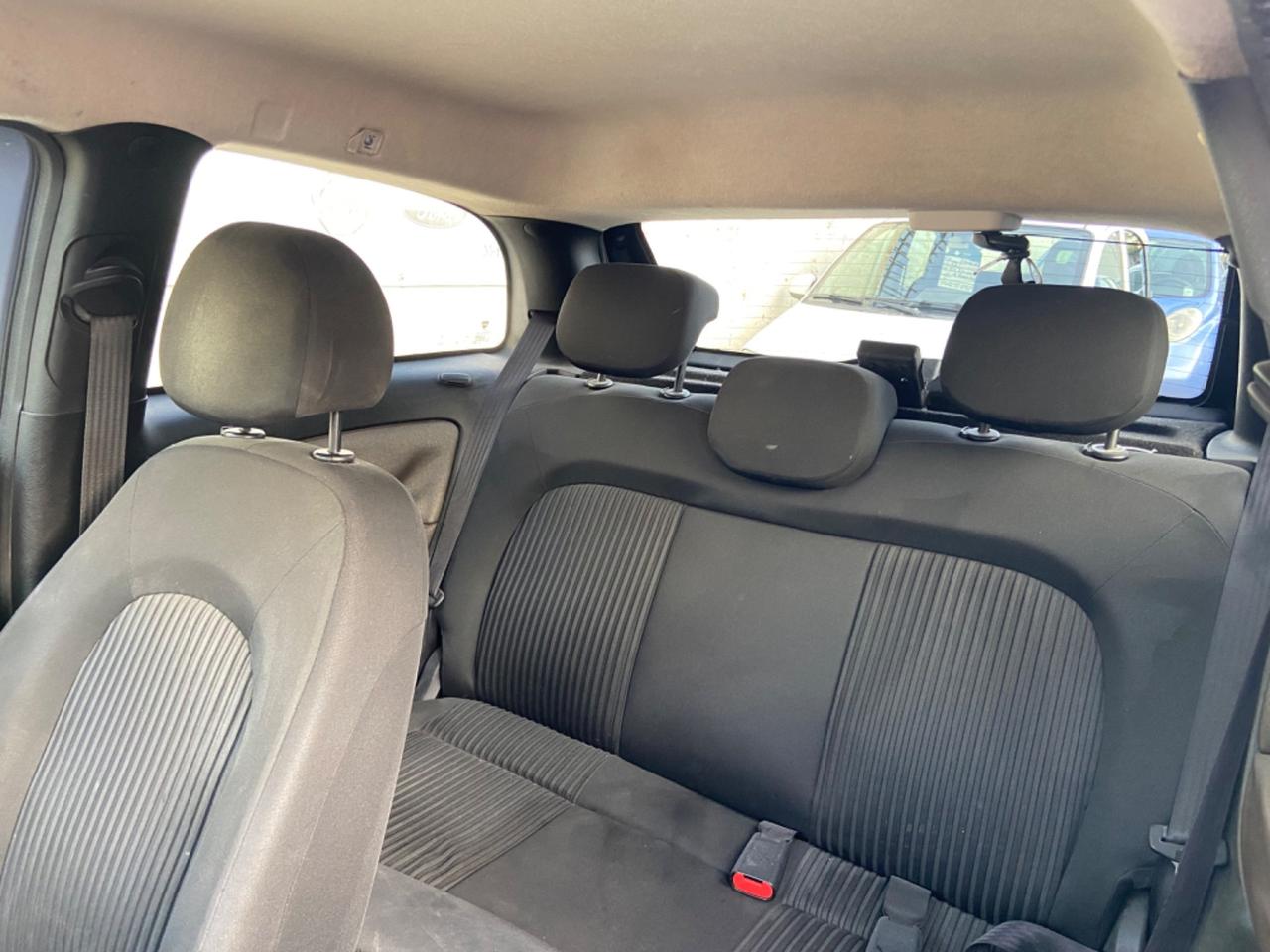 Lancia Ypsilon 1.4 Argento Ecochic B/GPL