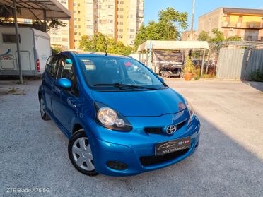 Toyota Aygo 1.0 12V VVT-i 5 porte Now 2011