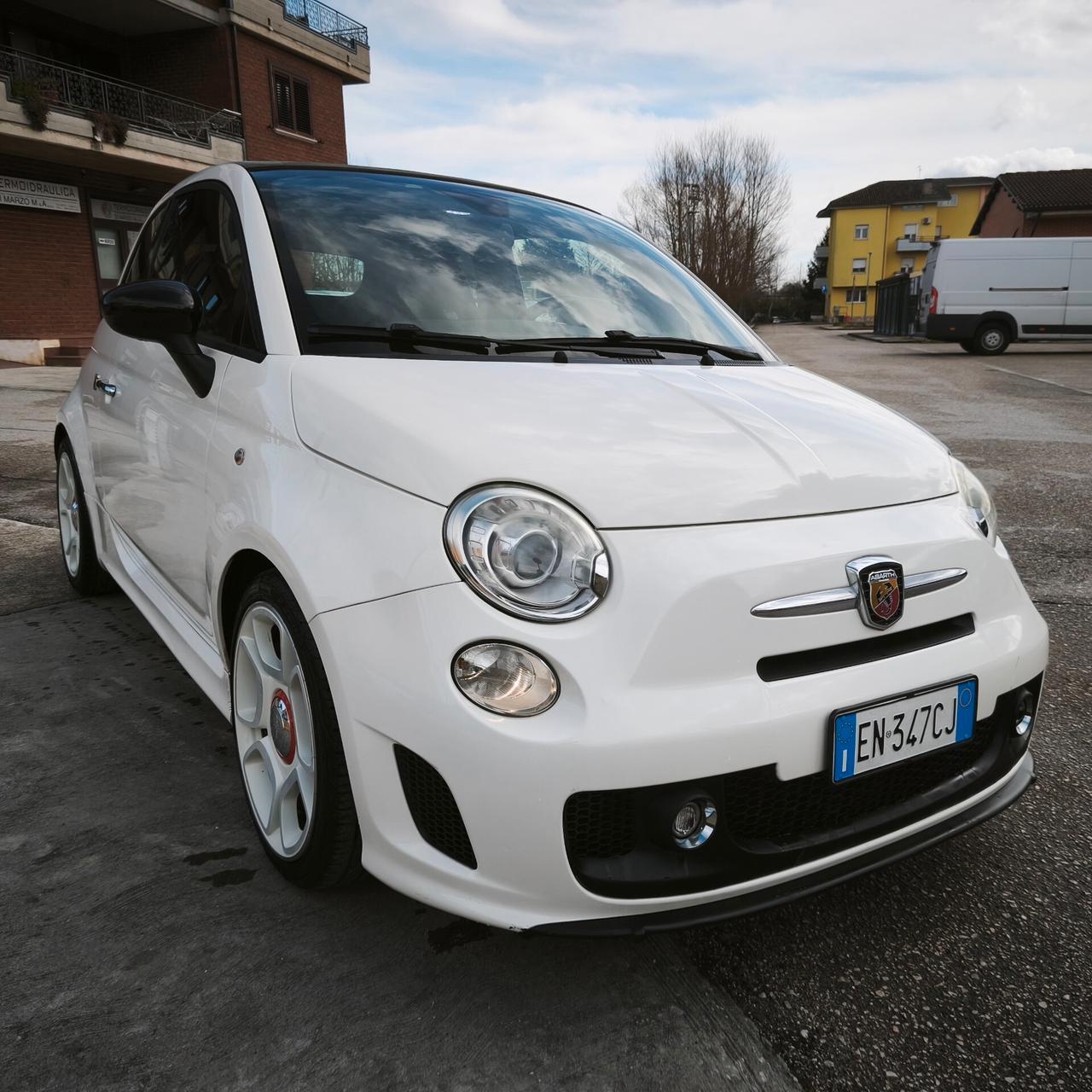 Abarth 500 C 1.4 Turbo T-Jet