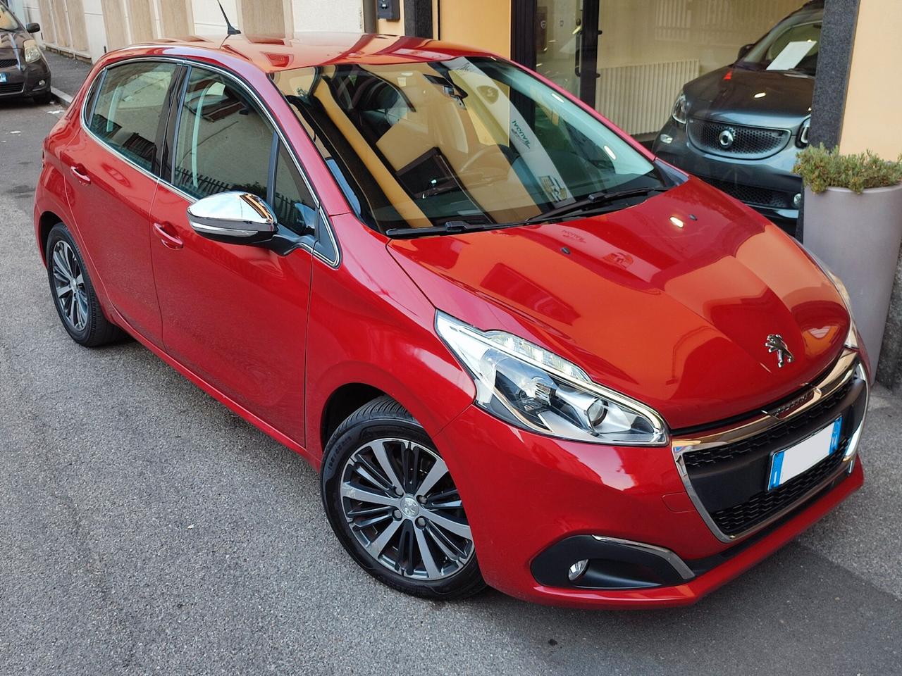 Peugeot 208 PureTech 82 5 porte Allure Ok Neopatentato