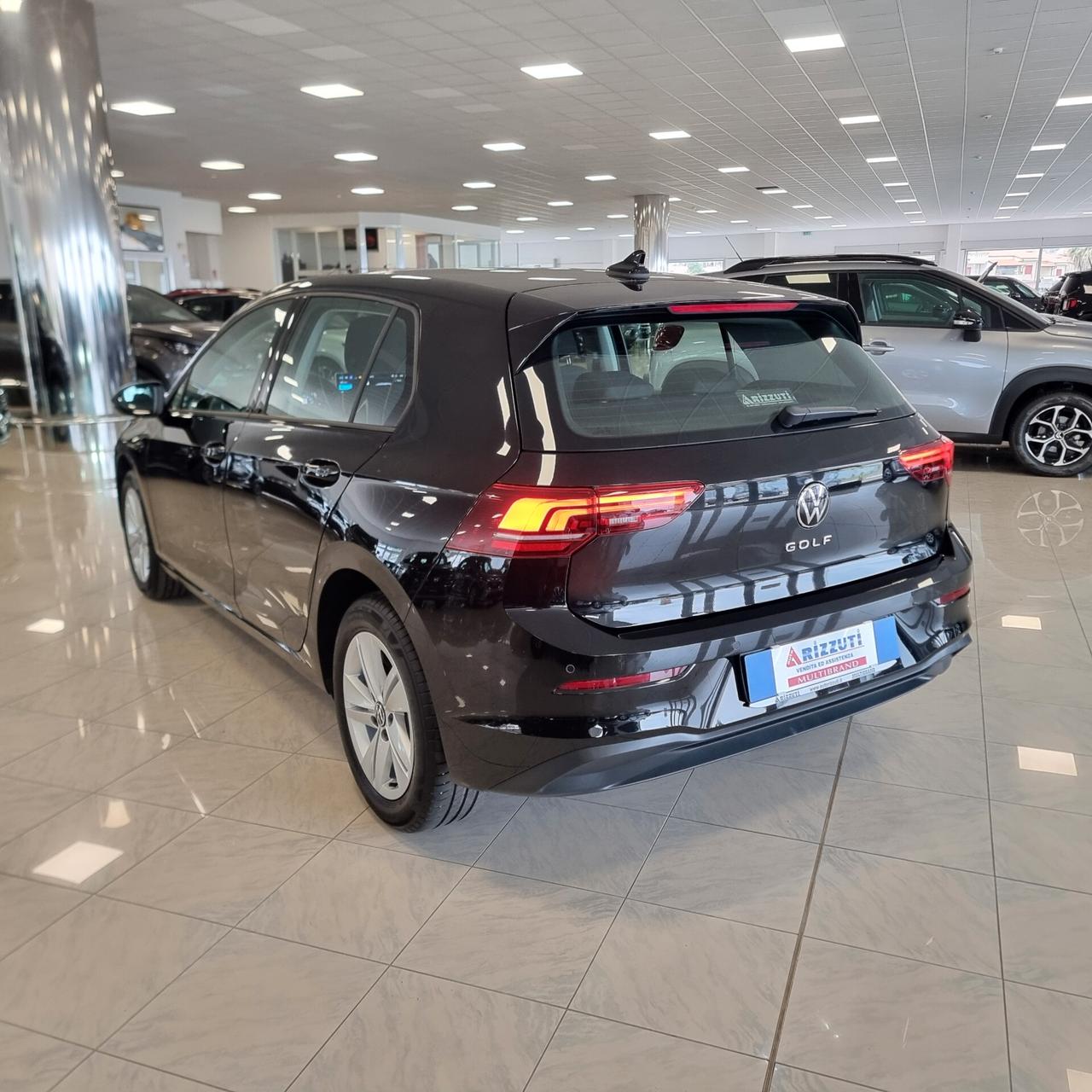 VOLKSWAGEN GOLF 8 LIFE 2.0 TDI 115cv Euro 6E