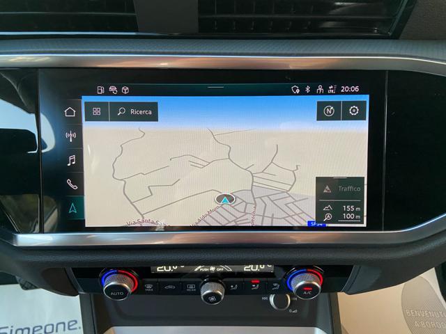 AUDI Q3 35 2.0 TDI S tronic Business Advanced COCKPIT