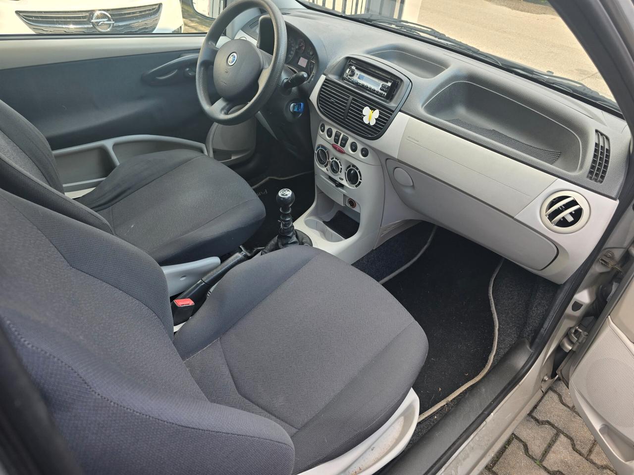 FIAT PUNTO 1.2 75CV "OK PER NEOPATENTATI"