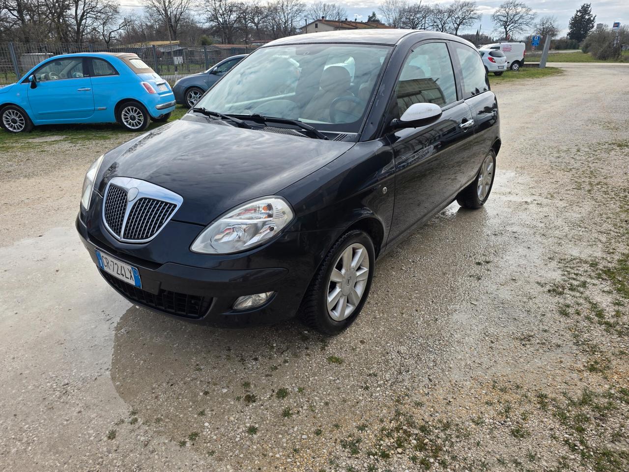 Lancia Ypsilon 1.3 Multijet 16V Platino 55kw