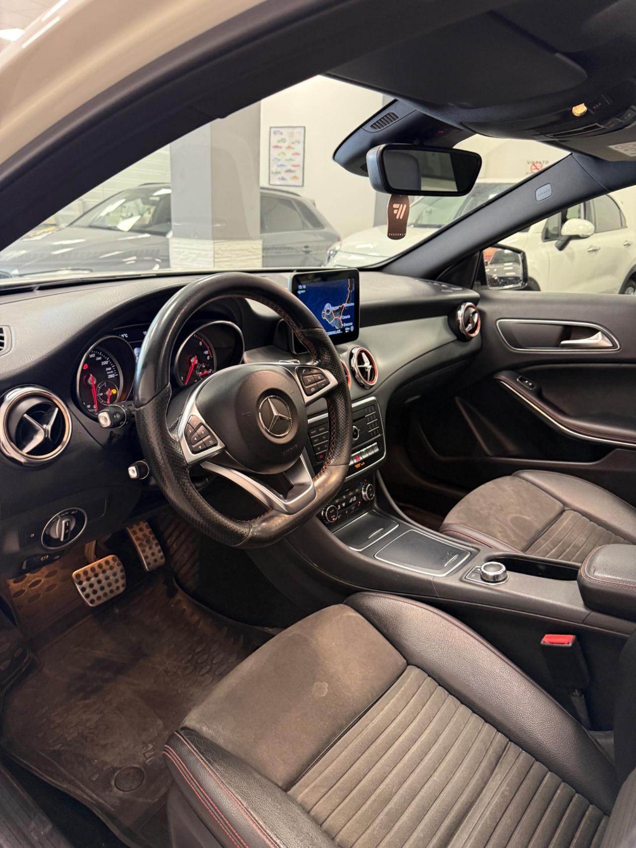 Mercedes-benz GLA 200 d Automatic 4Matic Premium