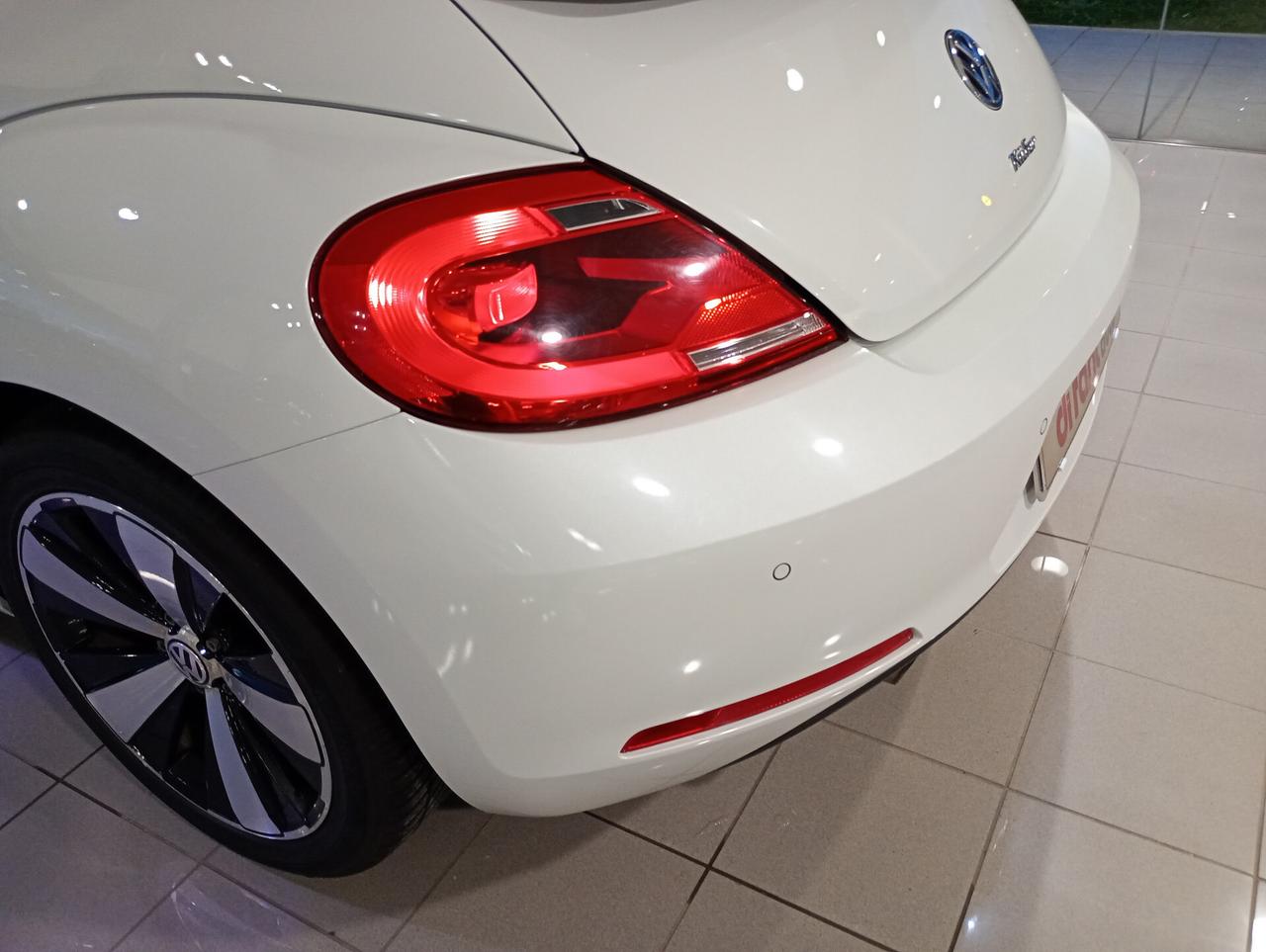 Volkswagen New Beetle Cabrio 1.6 TDI Design