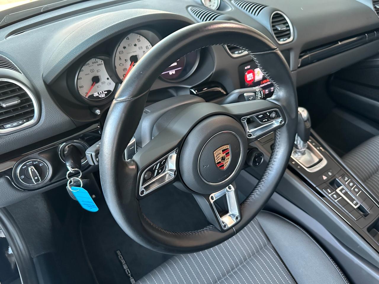 Porsche 718 Spyder Boxster 2.0 T