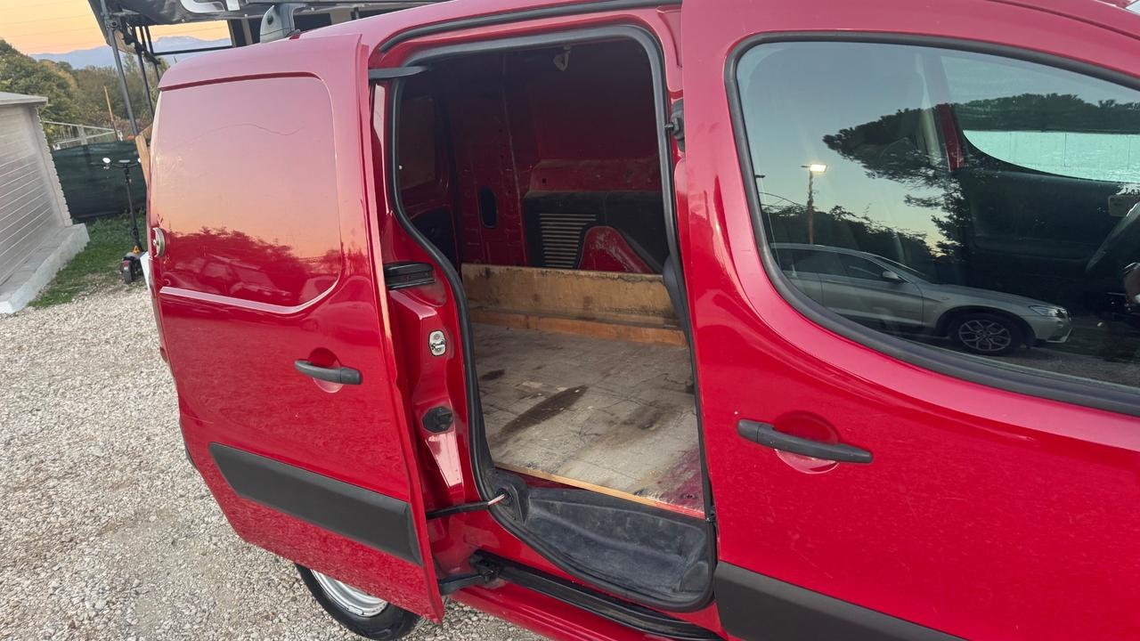 Citroen Berlingo XL 1.6 HDi 90CV Van 3 posti Club
