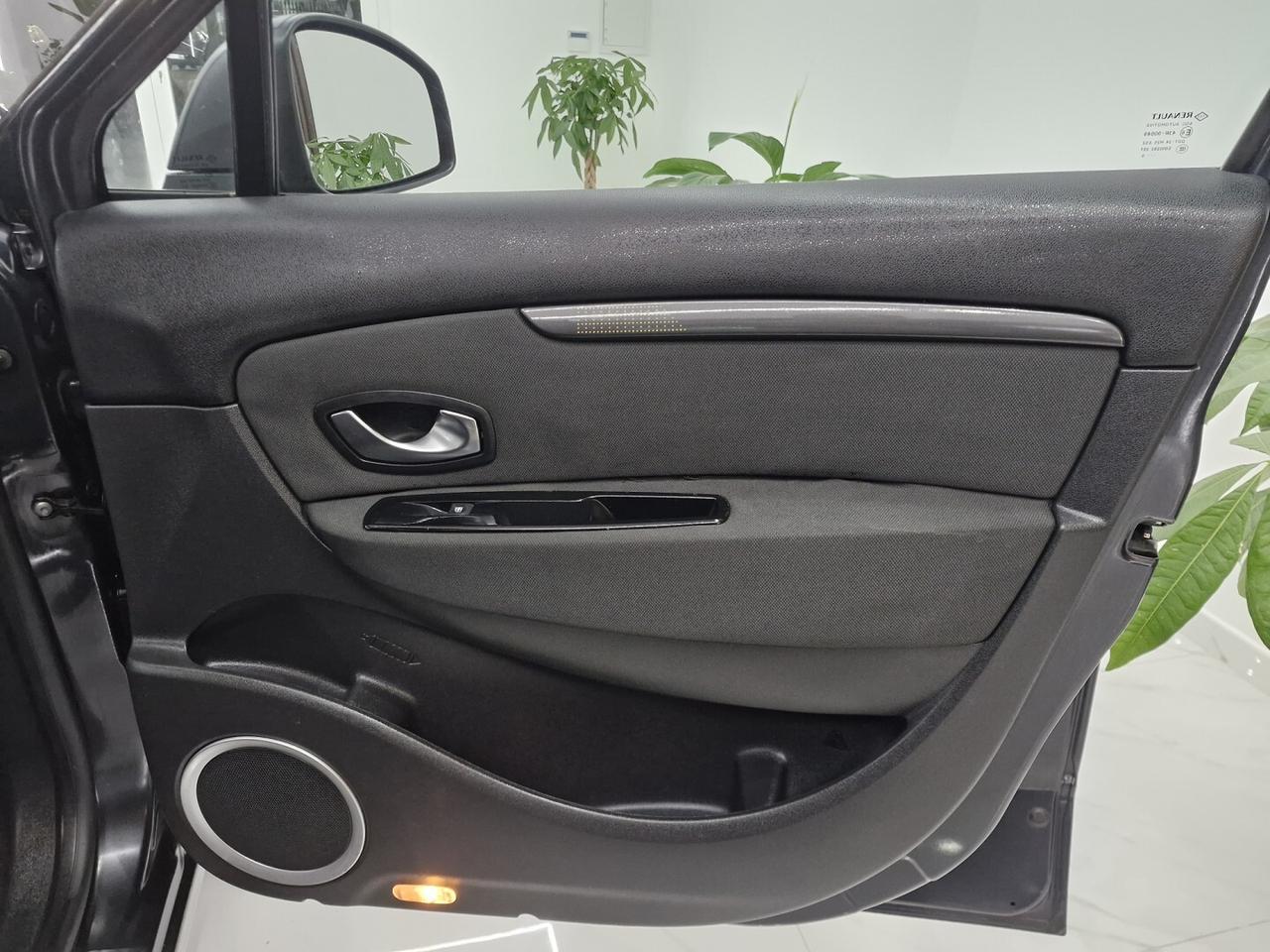 RENAULT SCENIC X-MOD 1.5 DCi LUXE 2010 130000KM