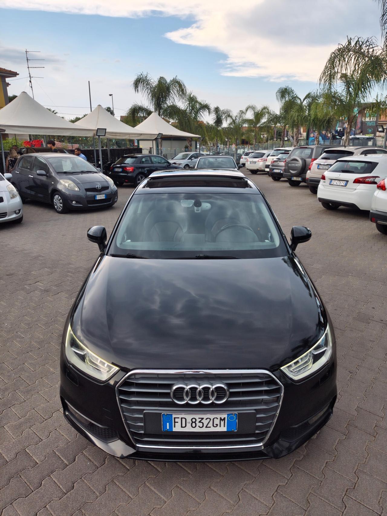 Audi A1 1.6 TDI 116 CV Design full optional