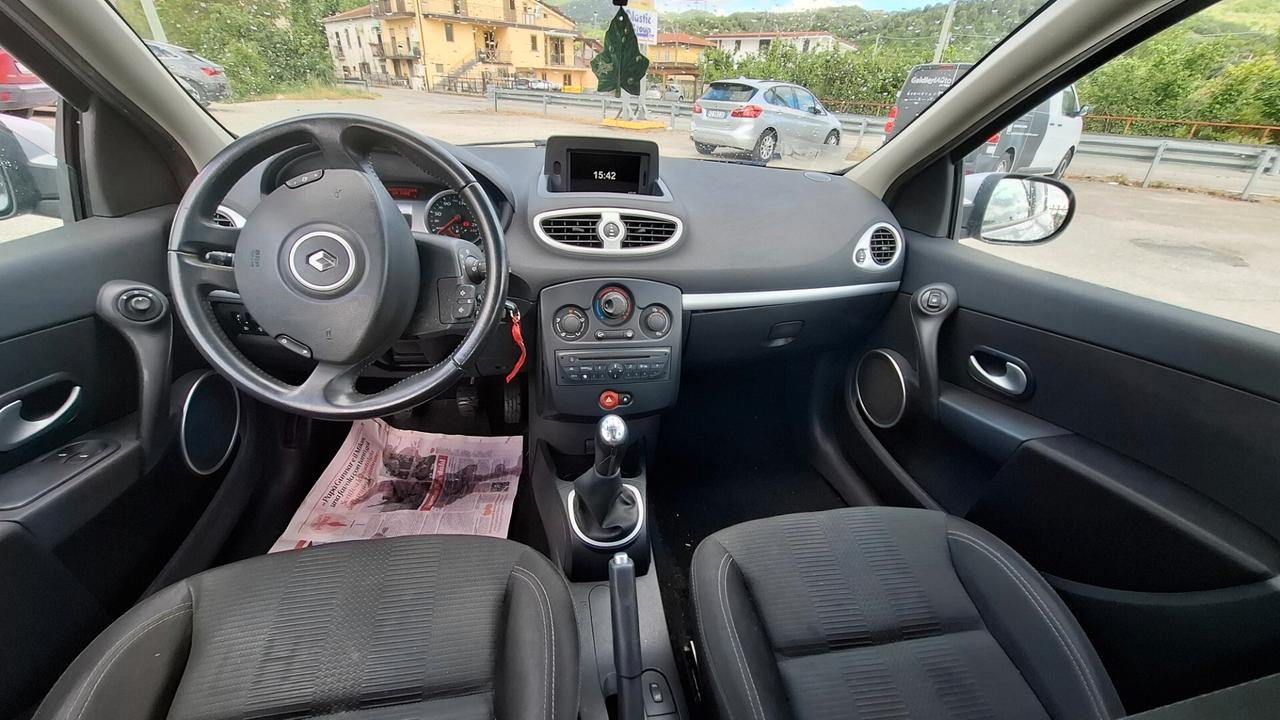 Renault Clio 1.2 16V 5 porte Dynamique