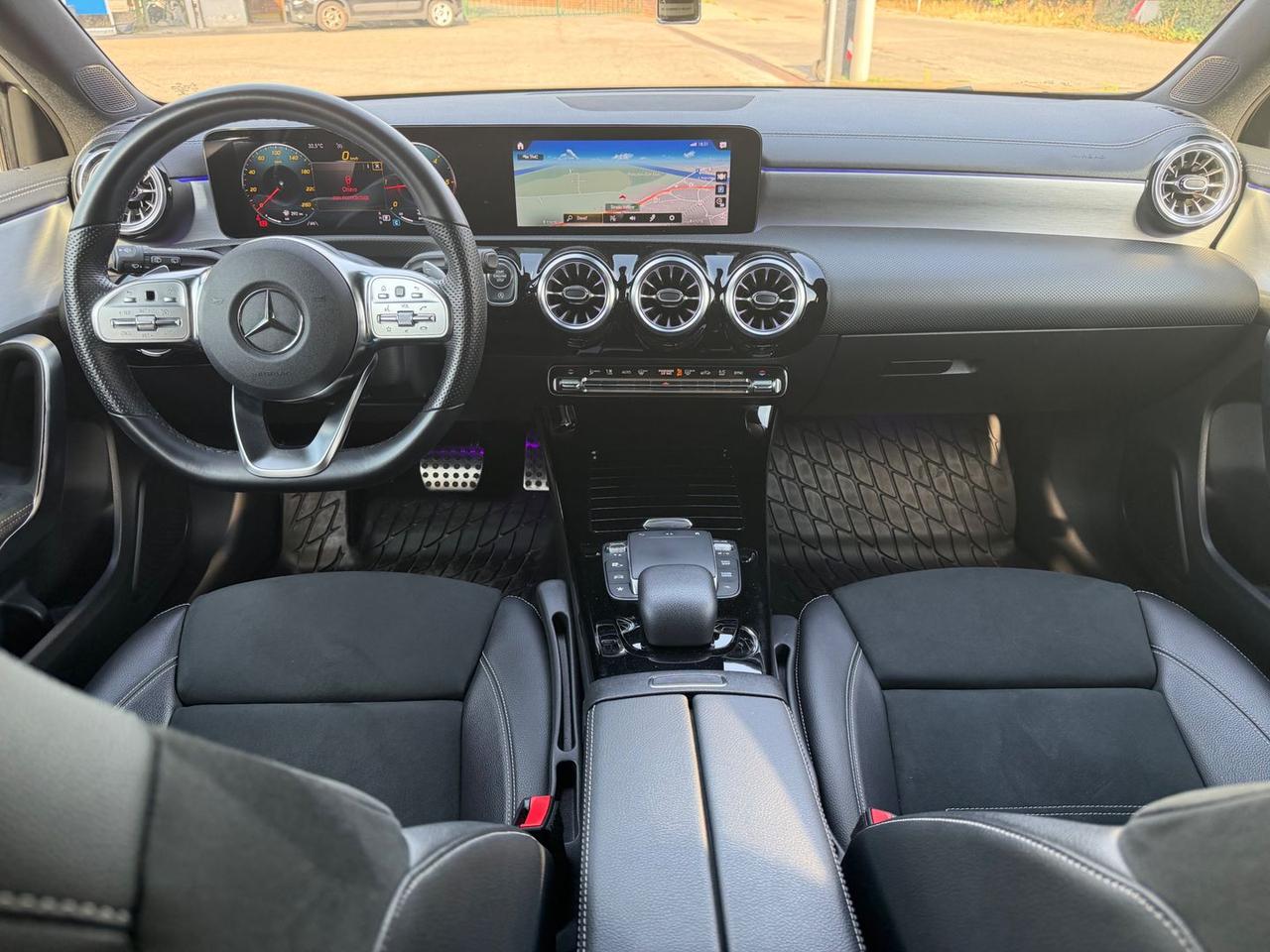 Mercedes-Benz A 180 AMG Line Premium A 180 #11354
