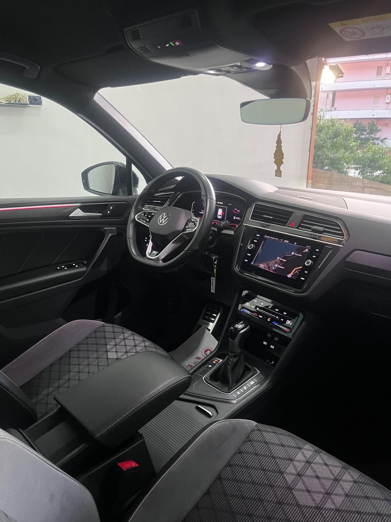 Volkswagen Tiguan 2.0 TDI 150 CV SCR DSG R-Line