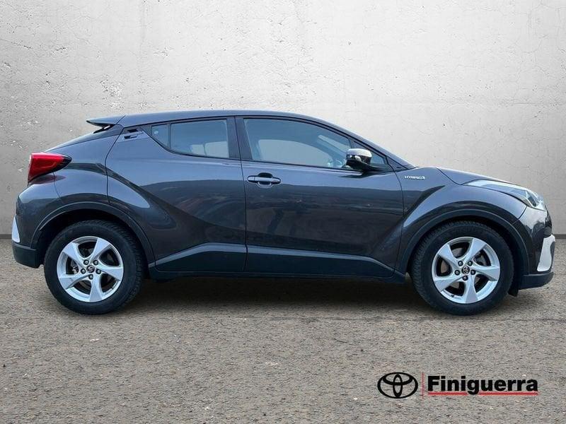 Toyota C-HR C-HR 1.8 Hybrid E-CVT Active