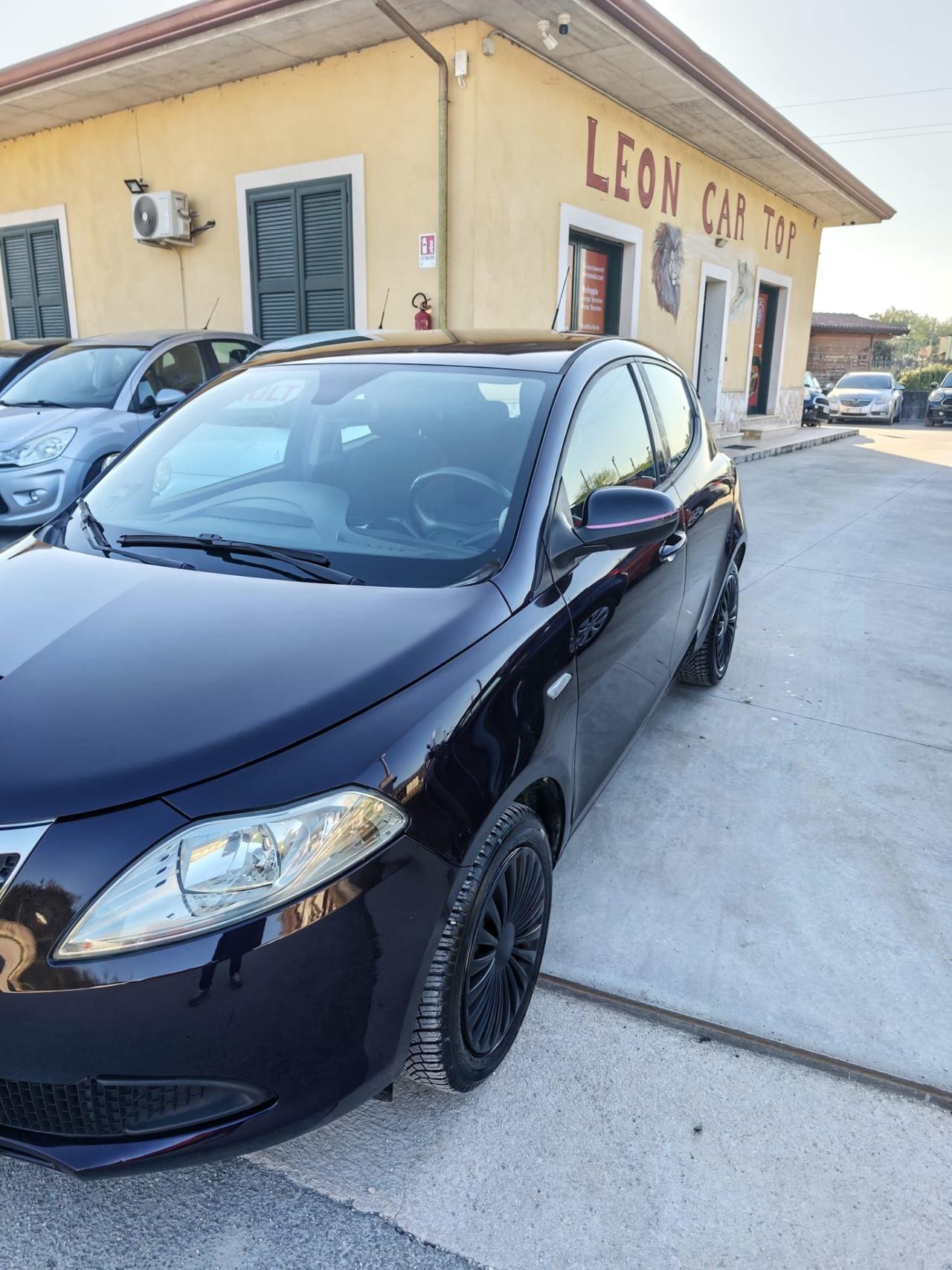 Lancia Ypsilon 1.2 69 CV 5 porte Platinum km 94 mila garantita 12 mesi