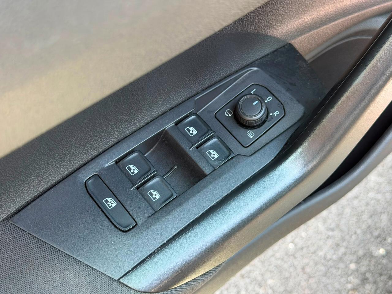 Volkswagen Polo 1.0 tsi Style 95cv dsg Unipro