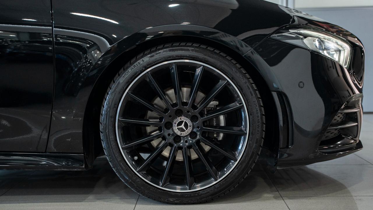 Mercedes-benz A 200 D PREMIUM PLUS AMG 19" TETTO PACK LUCI MULTIBEAM FULL OPTIONAL