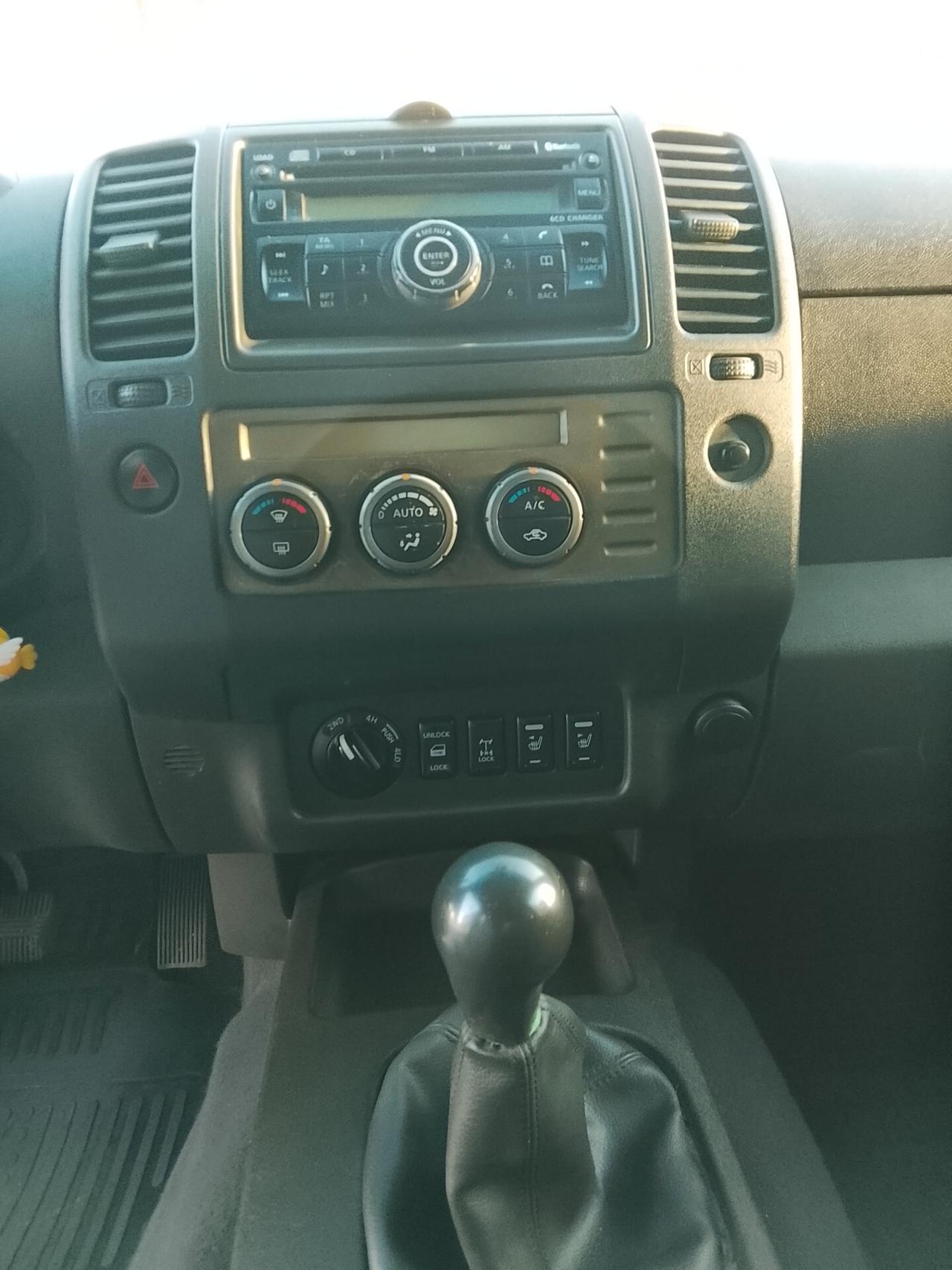 NISSAN Navara Doppia Cabina 2.500 dCi 171cv 4WD