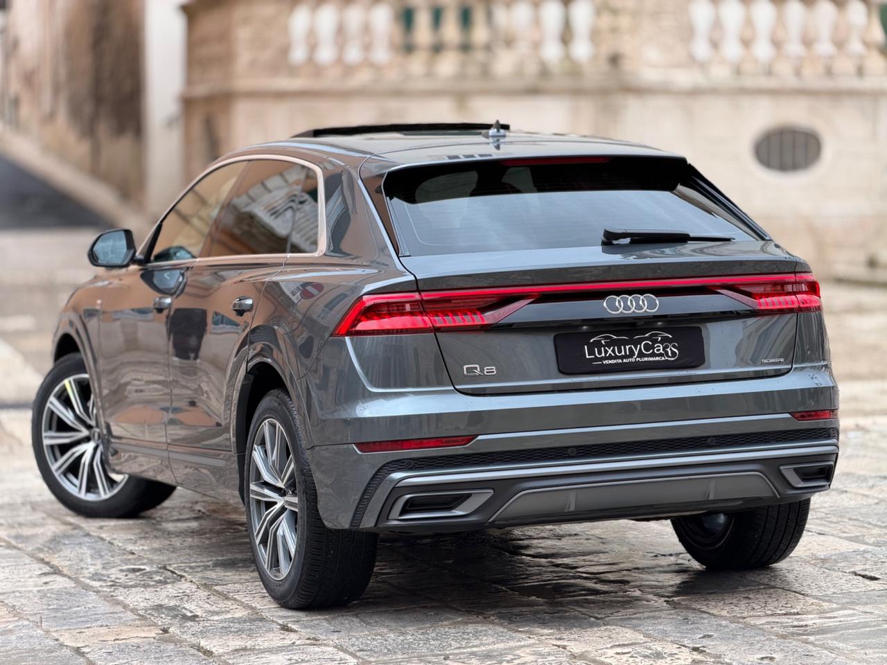 Audi Q8 50 TDI 286 CV QUATTRO S LINE EDITION TETTO MATRIX LED