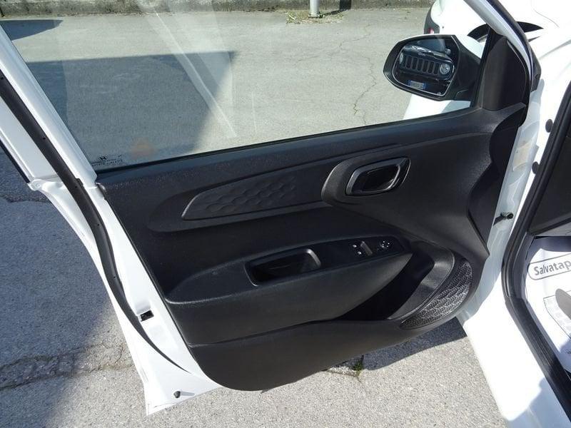 Hyundai i10 1.0 MPI A/T Tech