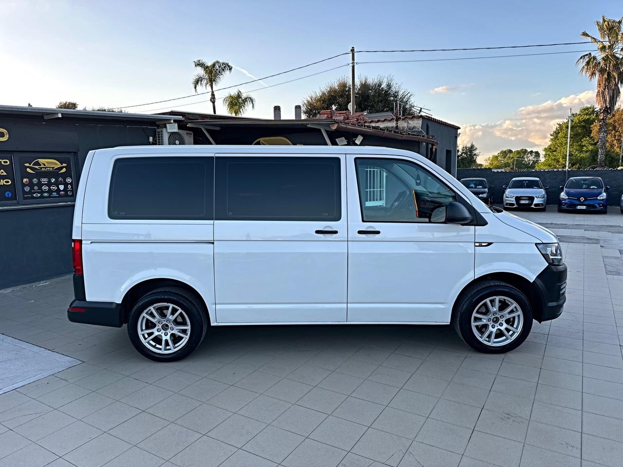 Volkswagen Transporter 2.0 TDI PC Kombi 76.000 Km Unico Proprietario Garanzia 12 Mesi