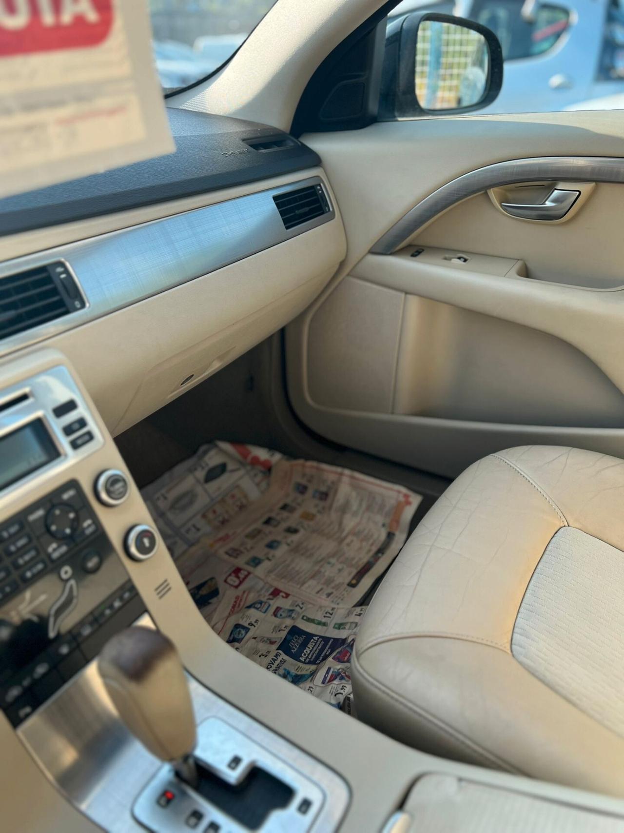 Volvo V70 D5 Geartronic R-design