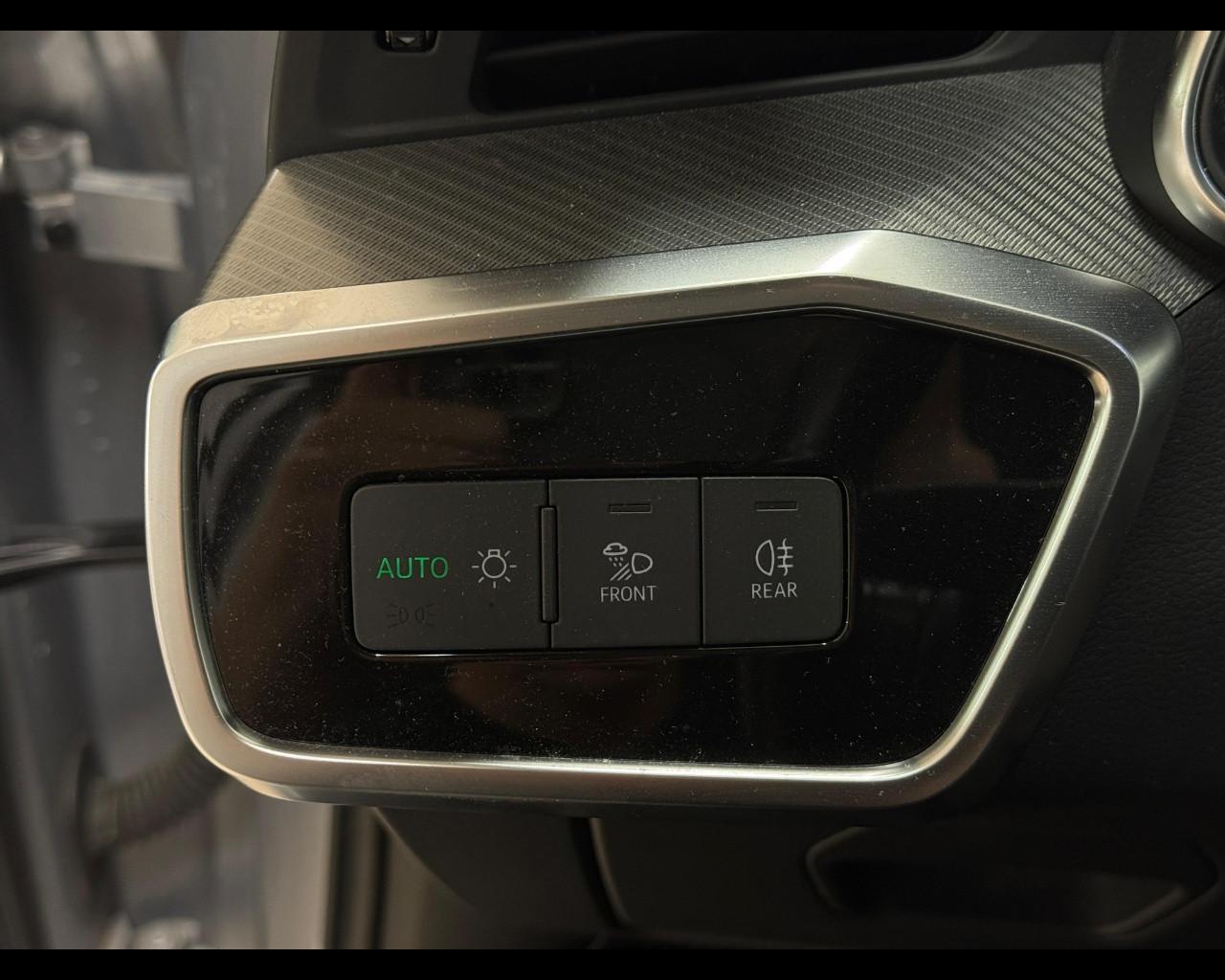 AUDI A6 5ª serie - A6 Avant 40 2.0 TDI S tronic Business