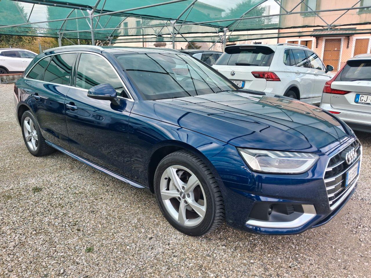 Audi A4 Avant 40 2.0 tdi Business Sport 190cv s-tronic