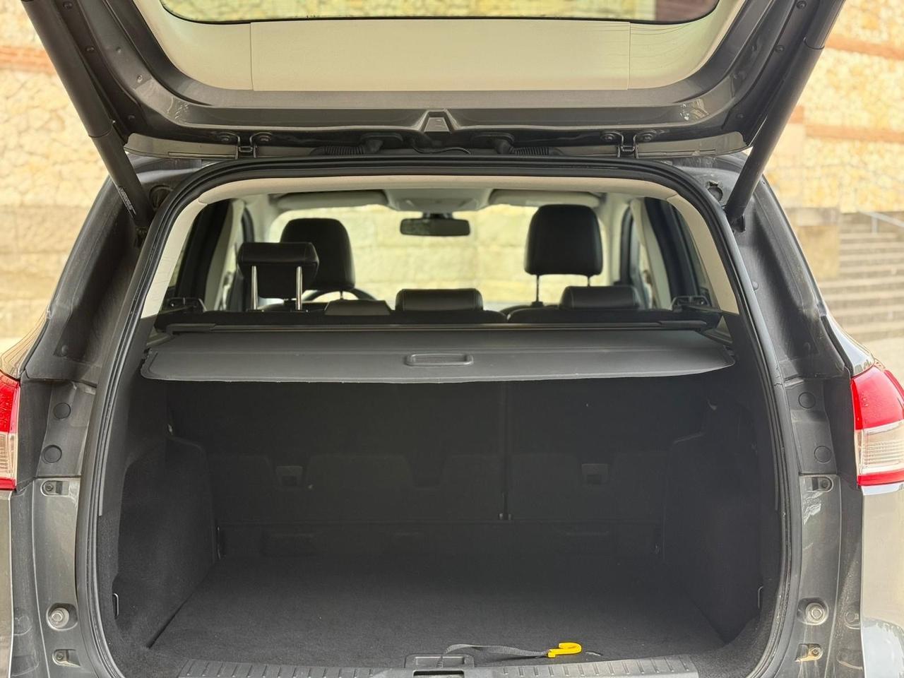 Ford Kuga 2.0 TDCI 140 CV 4WD Titanium
