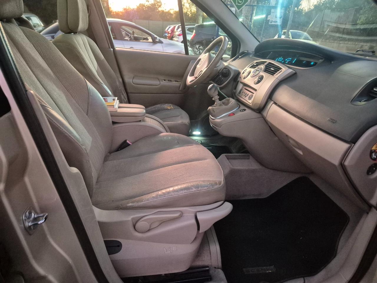 Renault Scenic Grand Scénic 1.9 dCi/130CV Serie Speciale