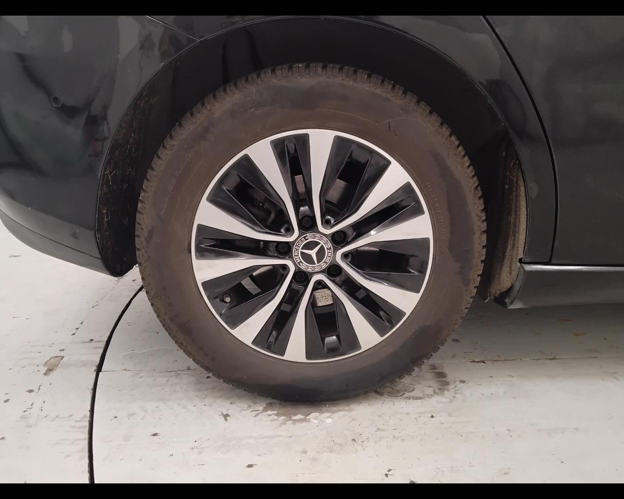 Mercedes-Benz Classe B - W247 2018 - B 180 d Sport auto