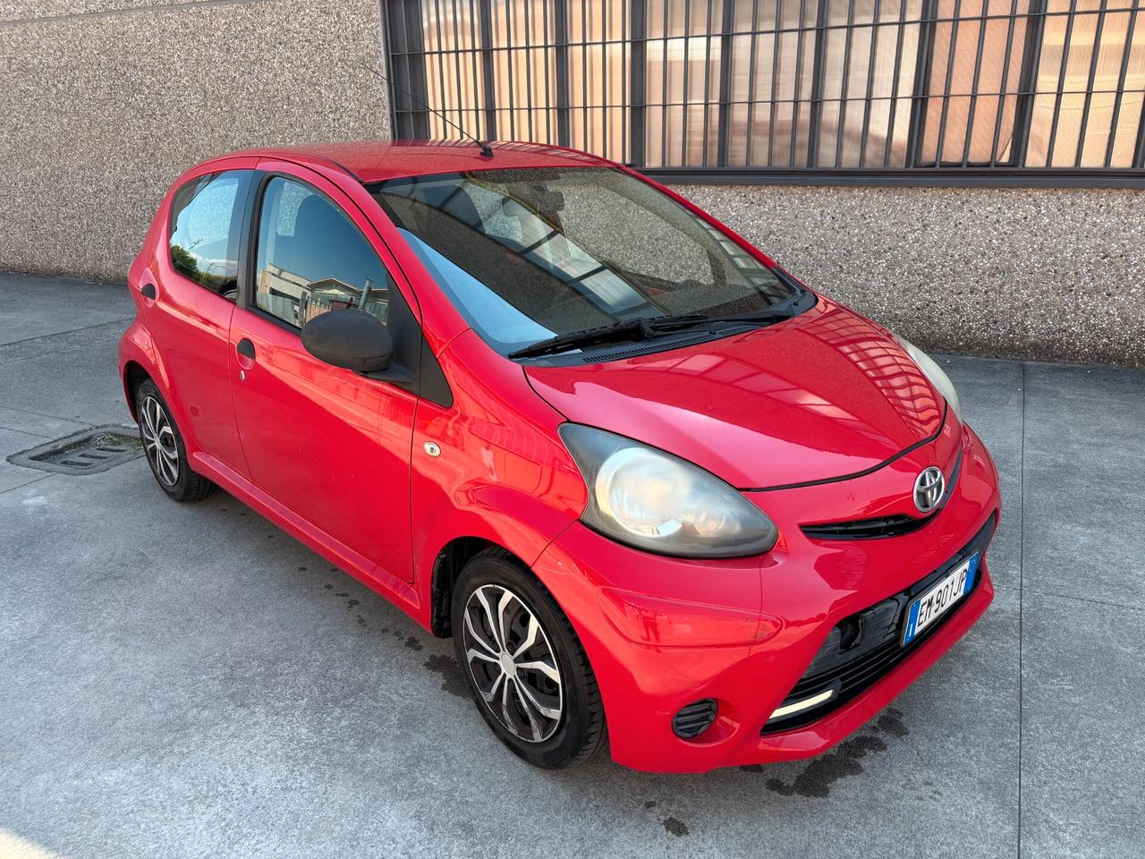 Toyota Aygo 1.0 12V VVT-i 5 porte Lounge Connect