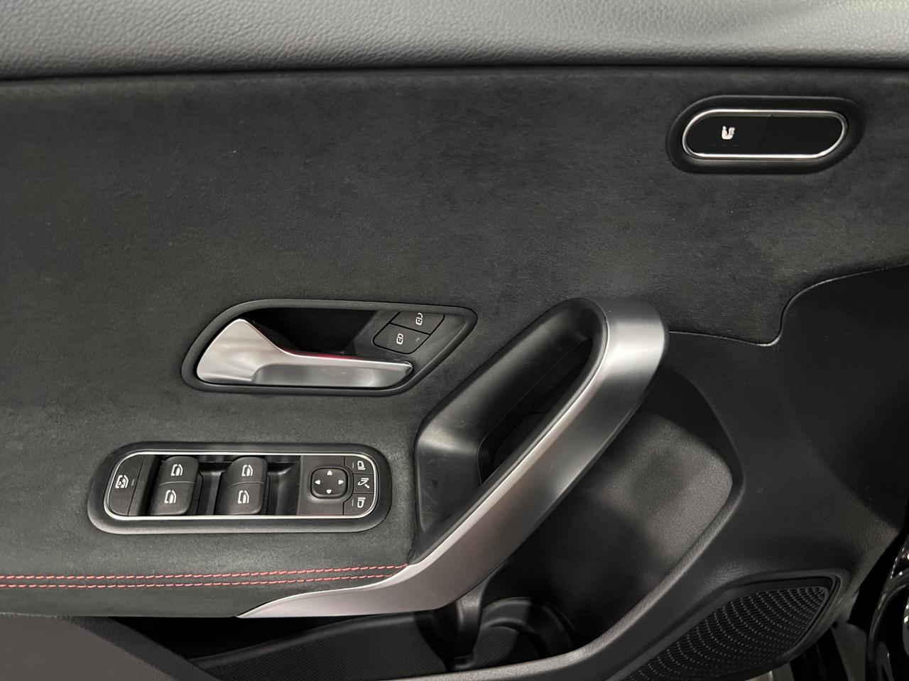 Mercedes Benz A200d Aut. AMG Line Premium 150 cv