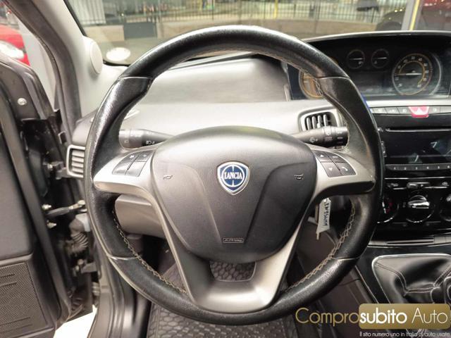 LANCIA Ypsilon 1.2 69 CV 5 porte Gold