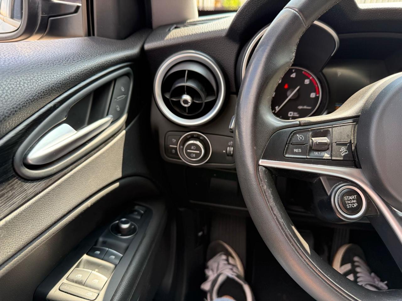 Alfa Romeo Stelvio 2.2 Turbodiesel 180 CV AT8 Q4 Business