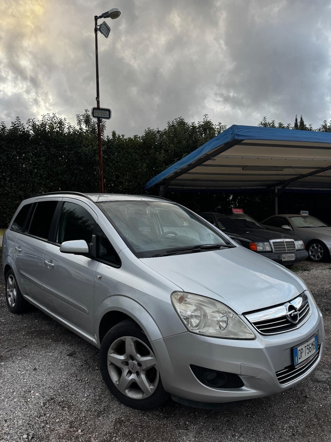 Opel Zafira 1.6 16V VVT Cosmo GPL