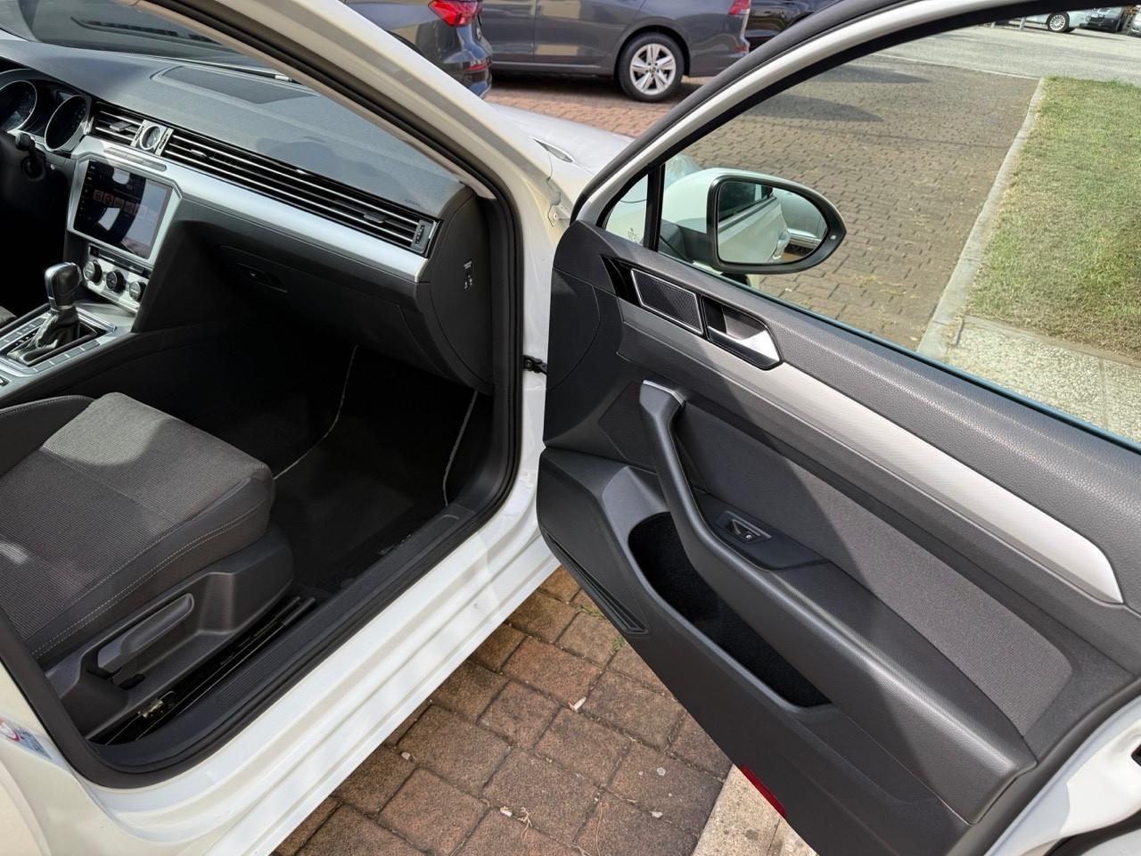 VW Passat 2.0 TDI DSG PREZZO REALE/NAVIPRO