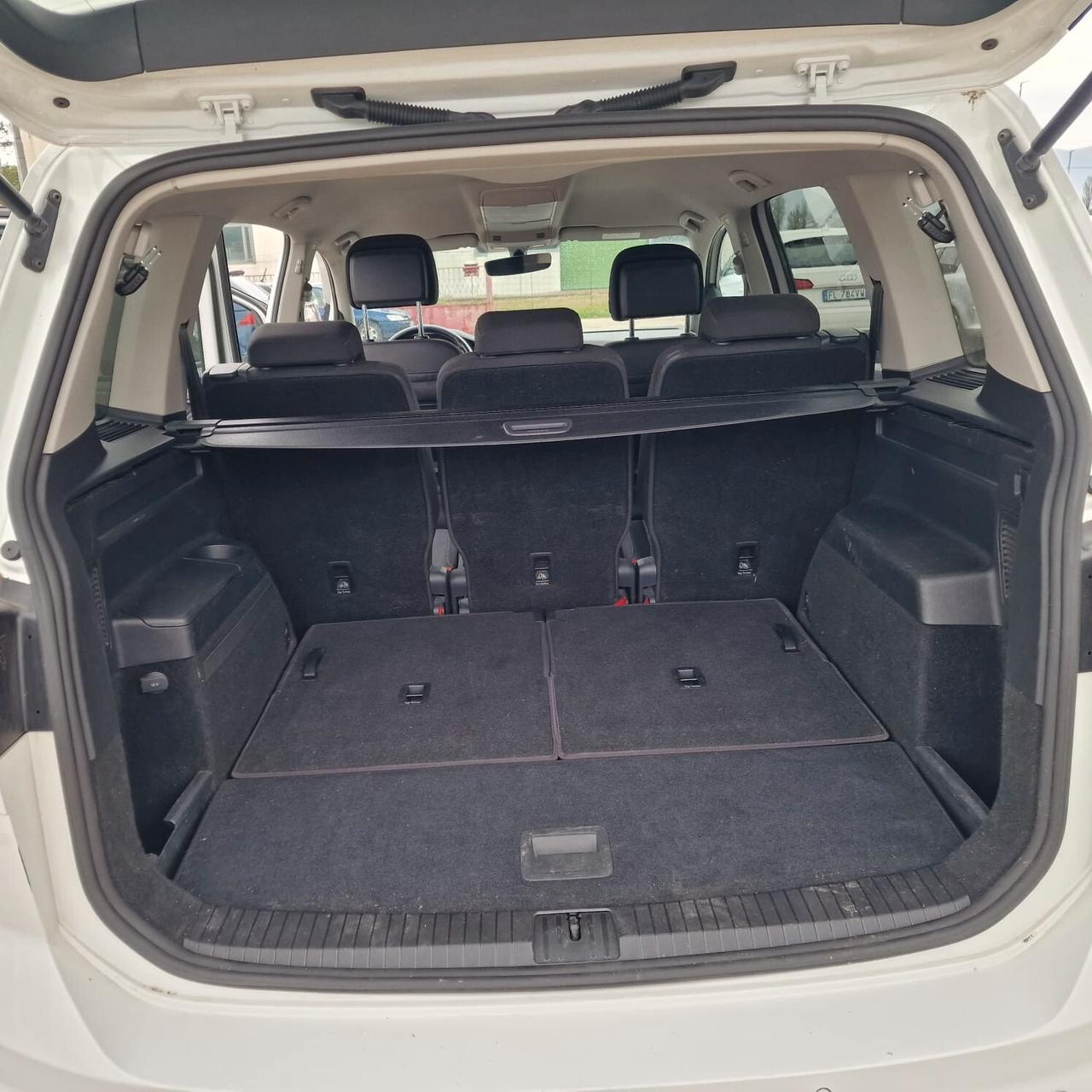 Volkswagen Touran 1.6 TDI 115 CV SCR DSG Highline BlueMotion Tech.